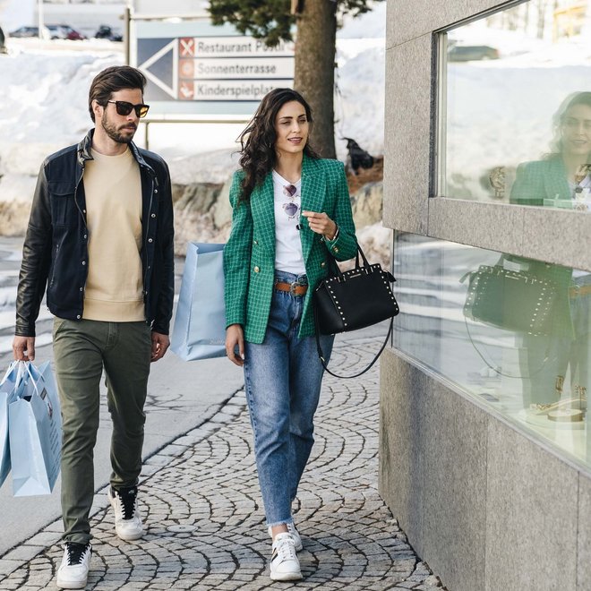 Die Schmuggler-Alm: Kulinarik, Après-Snow-Erlebnis, Shopping Die Schmuggler-Alm: Kulinarik, Après-Snow-Erlebnis, Shopping