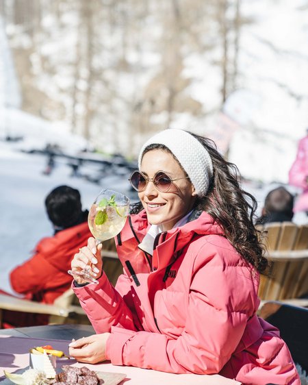 Die Schmuggler-Alm: Kulinarik, Après-Snow-Erlebnis, Shopping Die Schmuggler-Alm: Kulinarik, Après-Snow-Erlebnis, Shopping