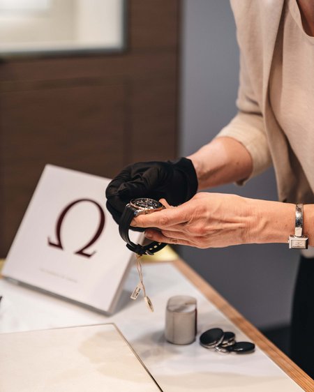 Zollfreie Uhren & Schmuck in Samnaun:Schmuggler-Alm Zollfreie Uhren & Schmuck in Samnaun:Schmuggler-Alm