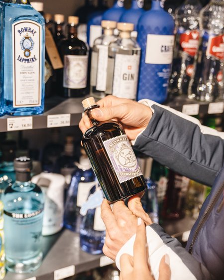 Zollfrei Einkaufen in Samnaun im Duty-Free-Paradies Zollfrei Einkaufen in Samnaun im Duty-Free-Paradies