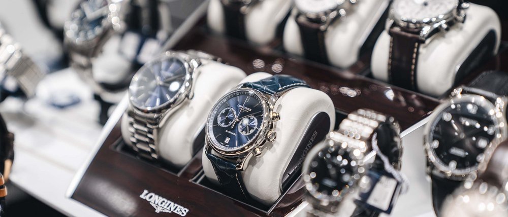 Zollfrei Einkaufen in Samnaun im Duty-Free-Paradies Zollfrei Einkaufen in Samnaun im Duty-Free-Paradies