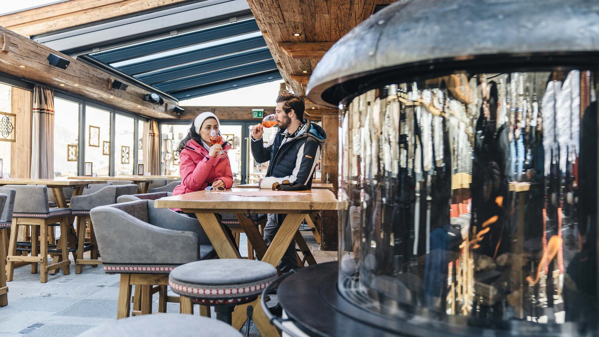 Schmuggler-Alm in Samnaun: bar, restaurant, & more