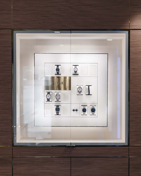 Zollfreie Uhren & Schmuck in Samnaun:Schmuggler-Alm Zollfreie Uhren & Schmuck in Samnaun:Schmuggler-Alm